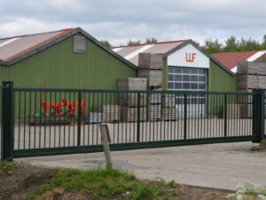 Spijlen Schuifpoort met Puntenkam